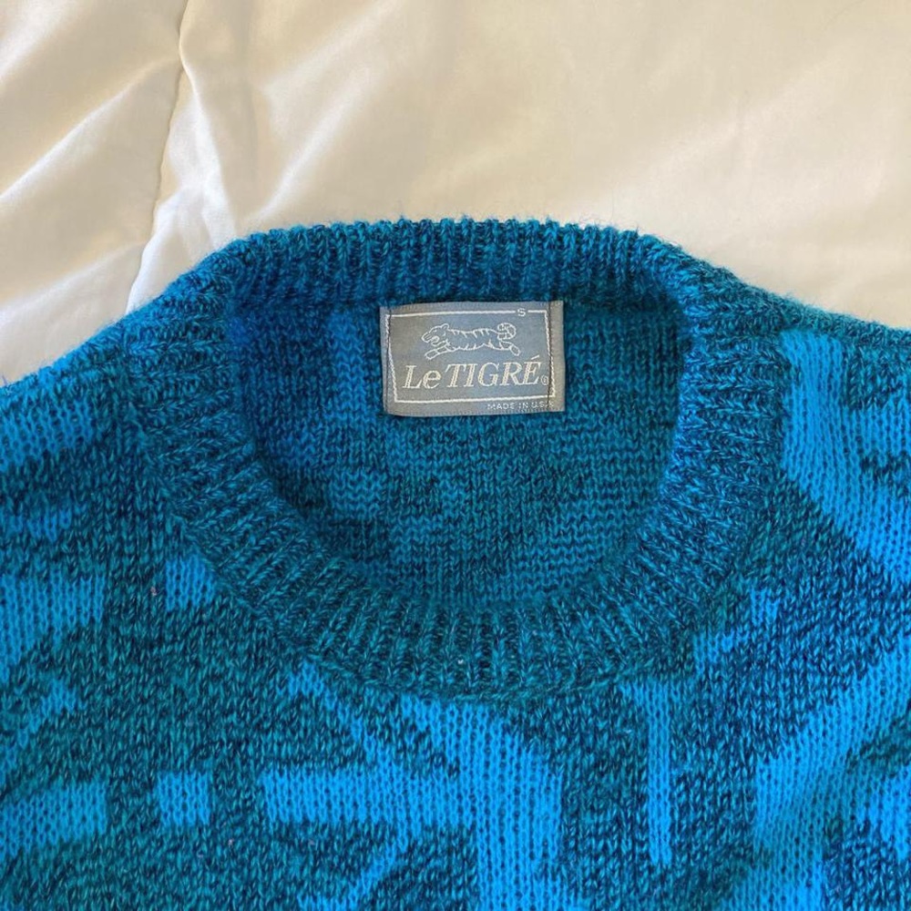 Funky Retro Sweater - Picture 4 of 4